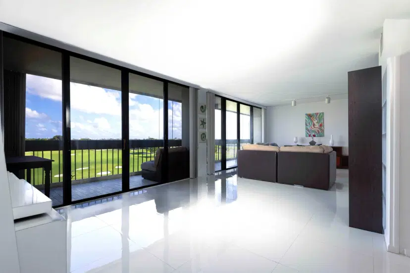 Picture of 2000 Presidential Way 702, West Palm Beach FL 33401