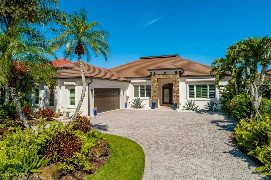 Picture of 15254 Burnaby Dr, Naples, FL 34110