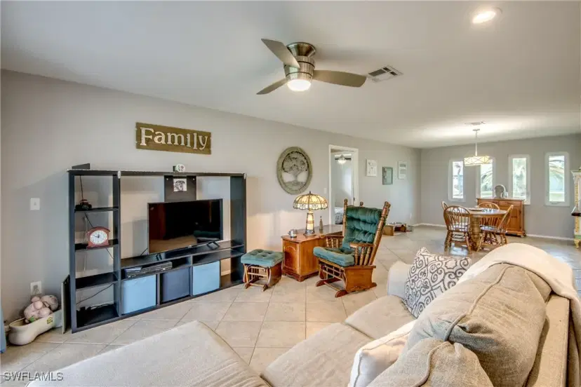 Picture of 1205 SW 2Nd Ave, Cape Coral FL 33991