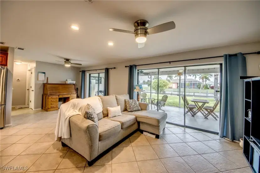 Picture of 1205 SW 2Nd Ave, Cape Coral FL 33991