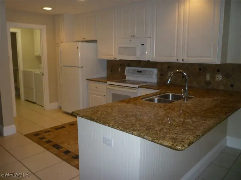 Picture of 6210 Towncenter Cir, Naples FL 34119