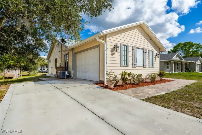 Picture of 6136 Higgins Ave, Fort Myers FL 33905