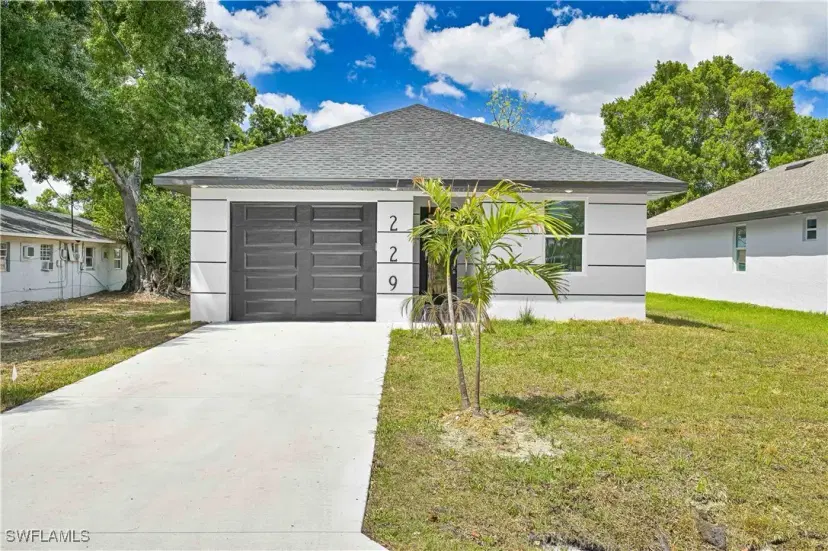 Picture of 229 Maria St, Fort Myers FL 33916