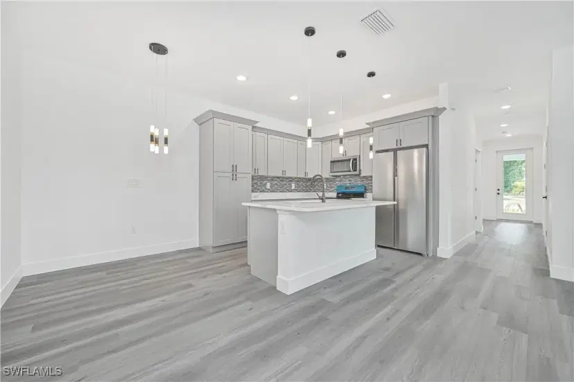 Picture of 229 Maria St, Fort Myers FL 33916