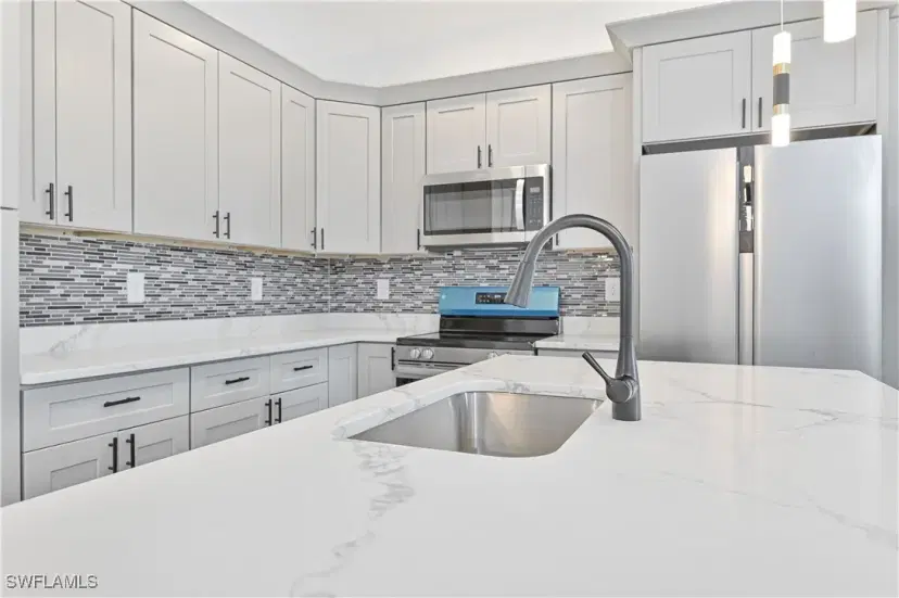 Picture of 229 Maria St, Fort Myers FL 33916