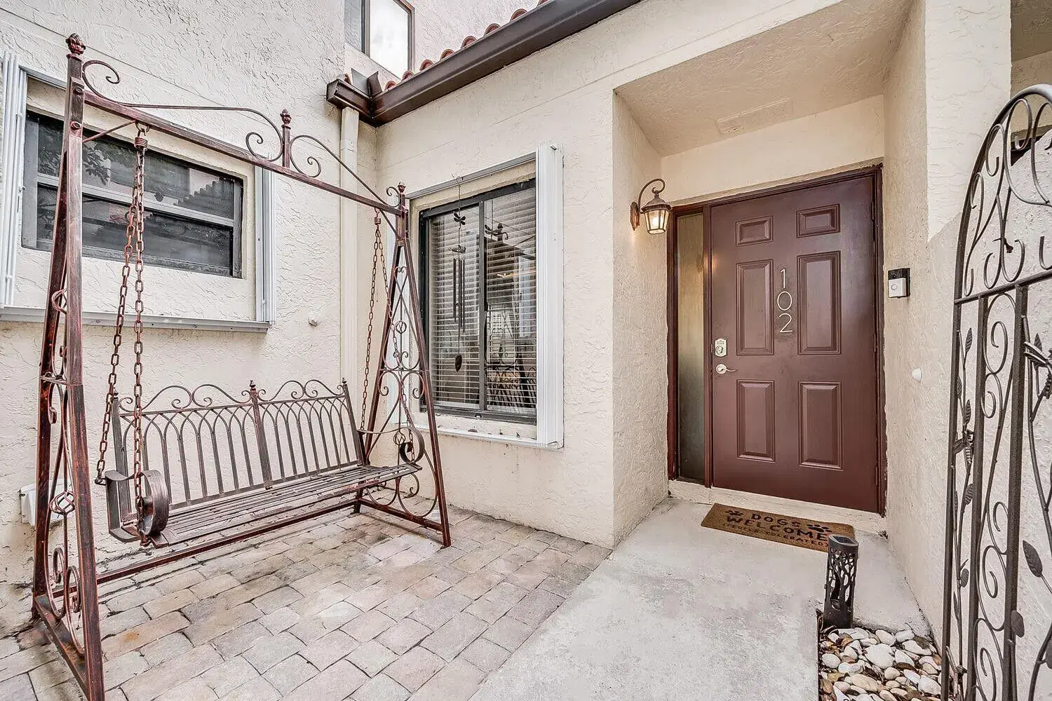 Picture of 15 S Via De Casas Sur 102, Boynton Beach, FL 33426