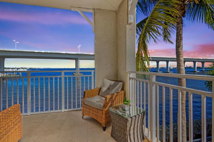 Picture of 275 NW Flagler Avenue 204, Stuart FL 34994