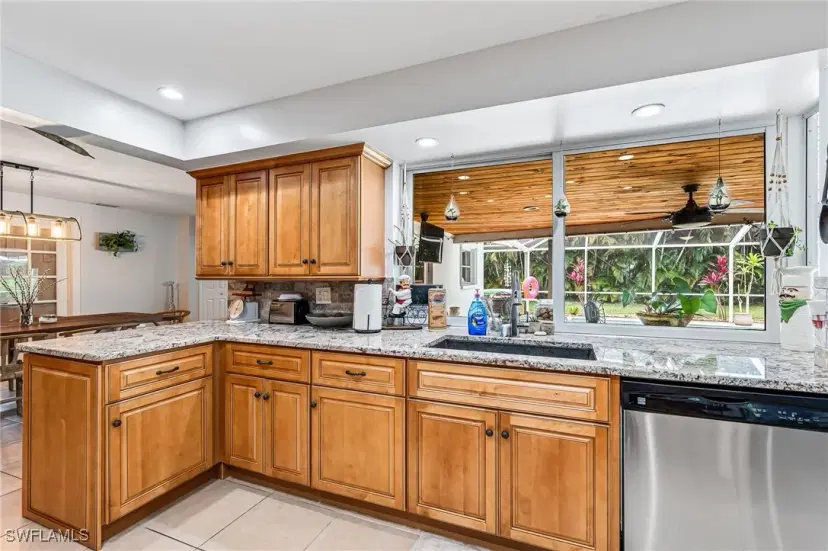 Picture of 6519 E Town And River Rd, Fort Myers FL 33919