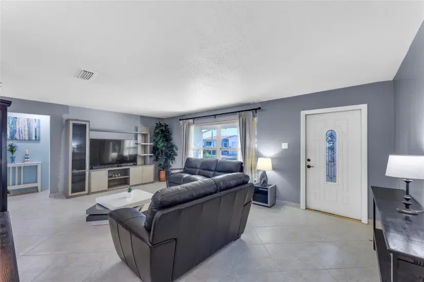 Picture of 6925 NW 15Th St, Margate FL 33063