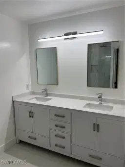 Picture of 827 Hampton Cir 146, Naples, FL 34105