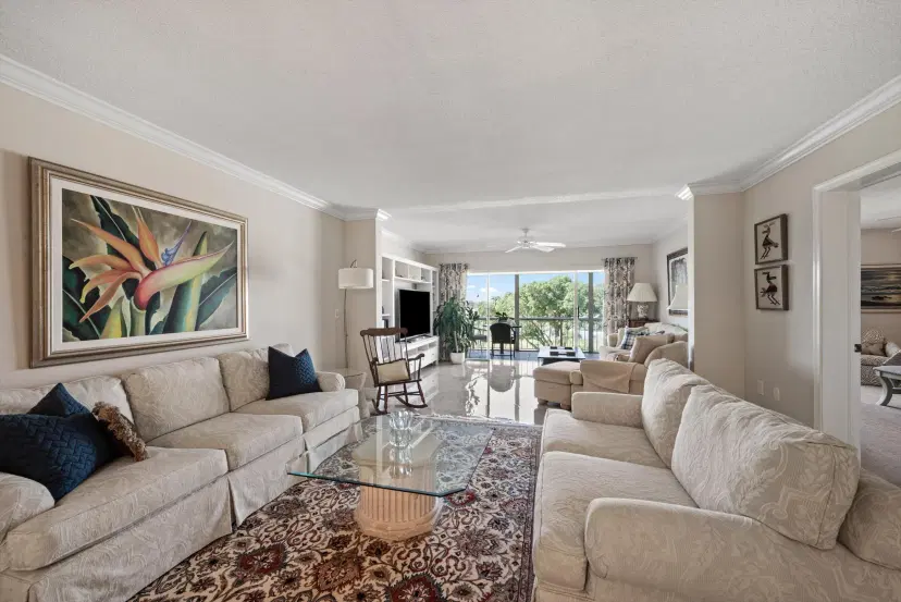 Picture of 145 Atlantis Boulevard Ph4, Atlantis FL 33462