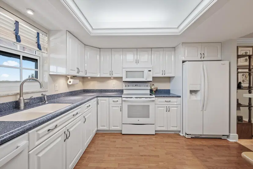 Picture of 145 Atlantis Boulevard Ph4, Atlantis FL 33462