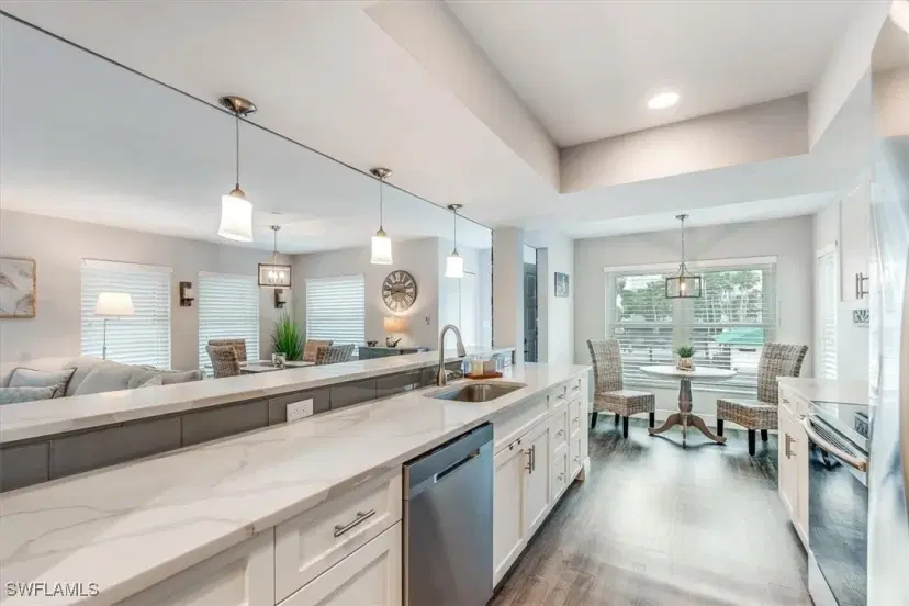 Picture of 527 Club Side Dr 2-527, Naples FL 34110