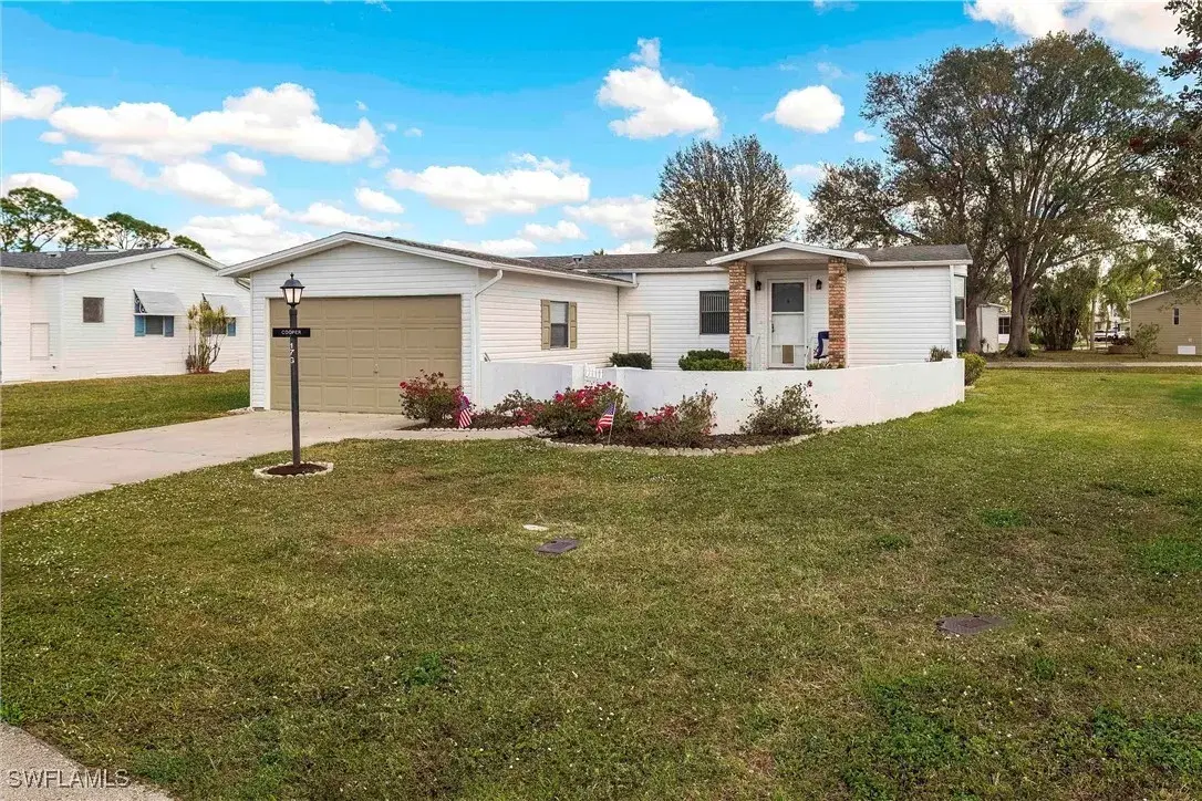 Picture of 19860 Eagle Trace Ct E, North Fort Myers, FL 33903