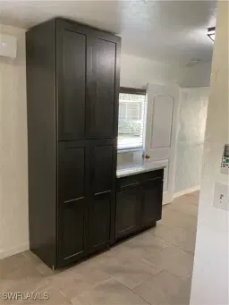 Picture of 8101 Country Rd 101, Fort Myers, FL 33919