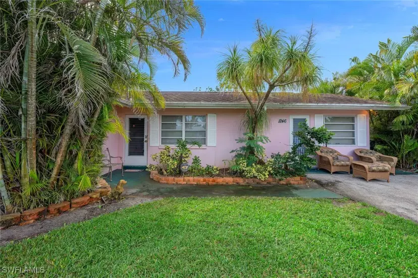 Picture of 1246 Hilltop Dr, Naples FL 34103