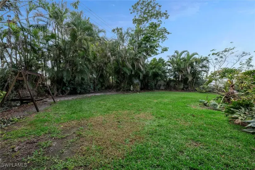 Picture of 1246 Hilltop Dr, Naples FL 34103