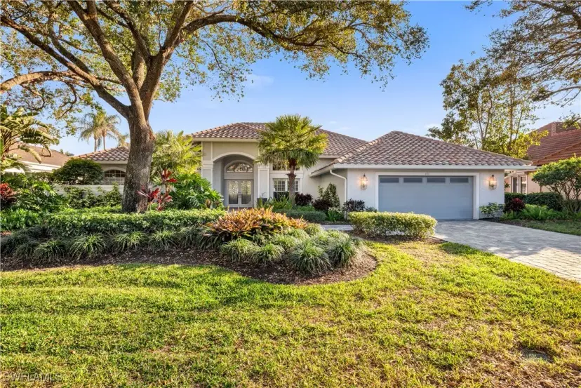 Picture of 893 Wyndemere Way, Naples FL 34105
