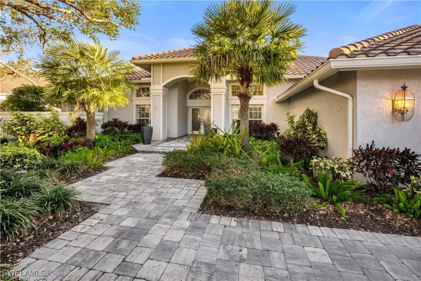 Picture of 893 Wyndemere Way, Naples FL 34105