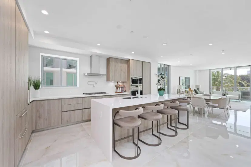 Picture of 485 E Royal Palm Road 203, Boca Raton FL 33432