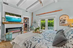 Picture of 840 Myrtle Ter, Naples, FL 34103