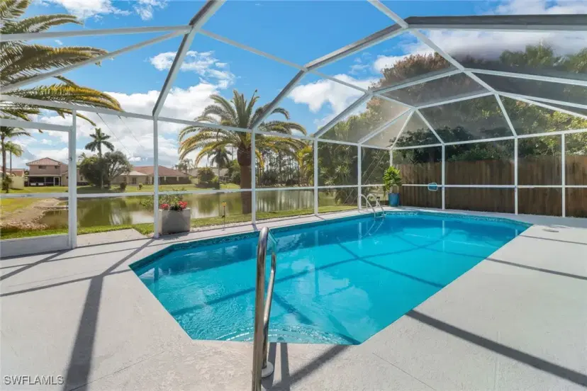 Picture of 1139 Jardin Dr, Naples FL 34104