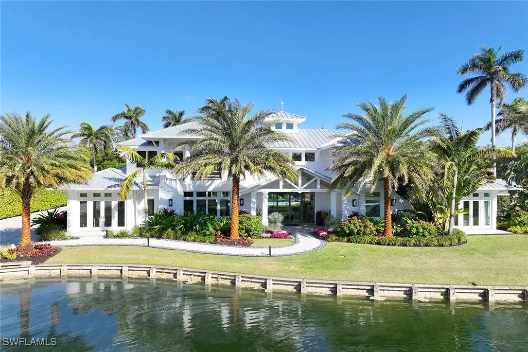 Picture of 175 Center St, Naples, FL 34108