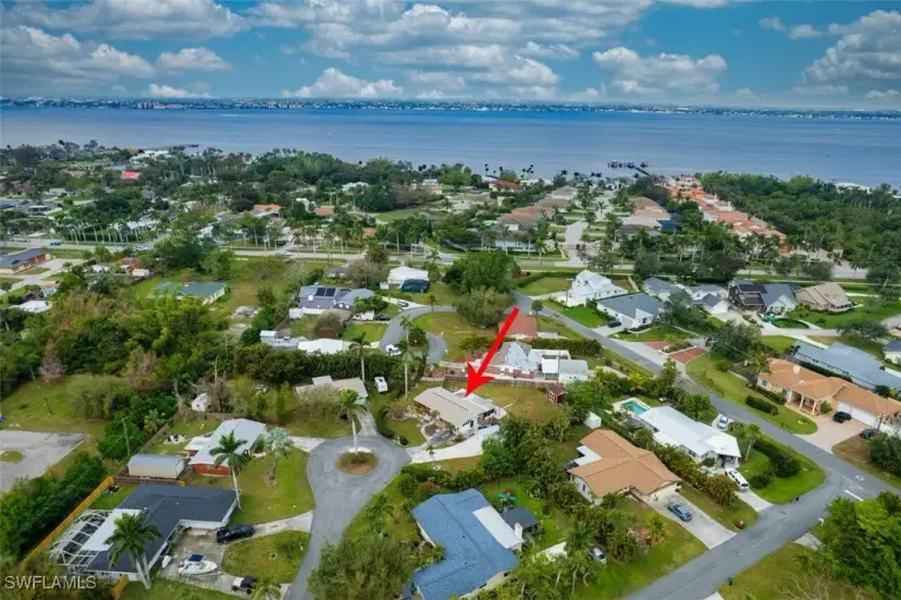 Picture of 905 Lucas Rd, Fort Myers FL 33919