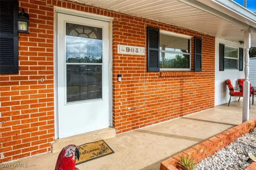 Picture of 905 Lucas Rd, Fort Myers FL 33919