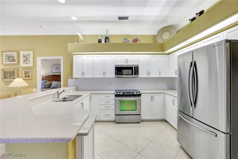 Picture of 13690 Southampton Dr, Bonita Springs FL 34135