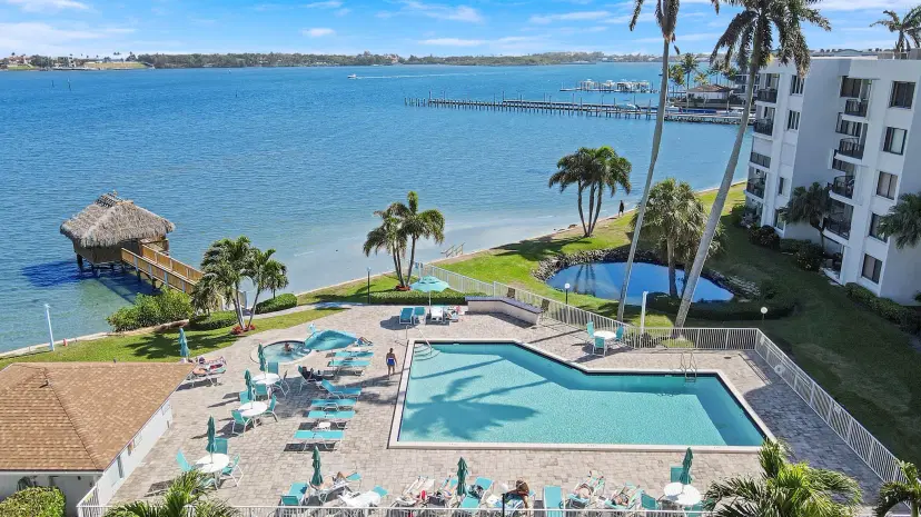 Picture of 131 N Lakeshore Drive, Hypoluxo FL 33462