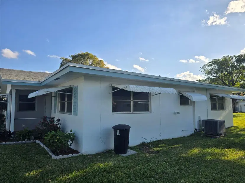 Picture of 1033 NW 87Th Ave B128, Plantation FL 33322