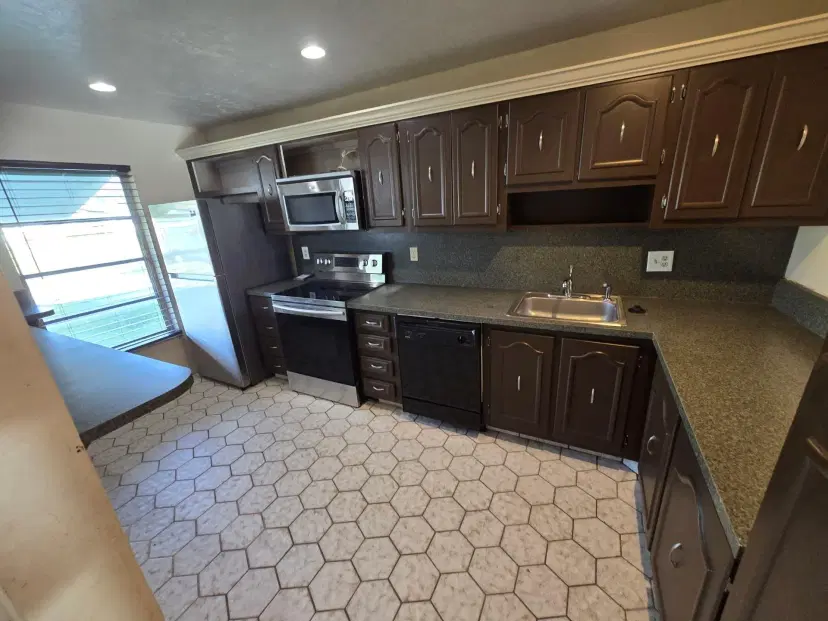 Picture of 1033 NW 87Th Ave B128, Plantation FL 33322