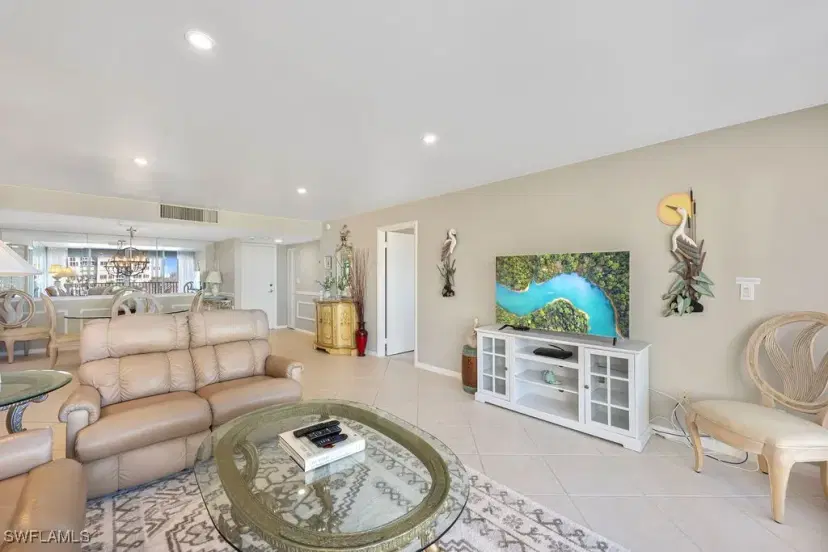 Picture of 4005 Gulf Shore Blvd N 305, Naples FL 34103