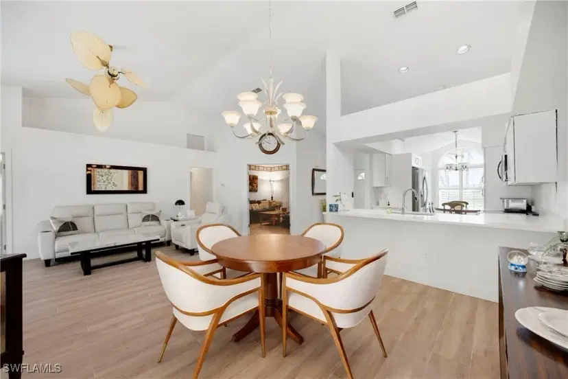 Picture of 16252 Kelly Woods Dr, Fort Myers FL 33908