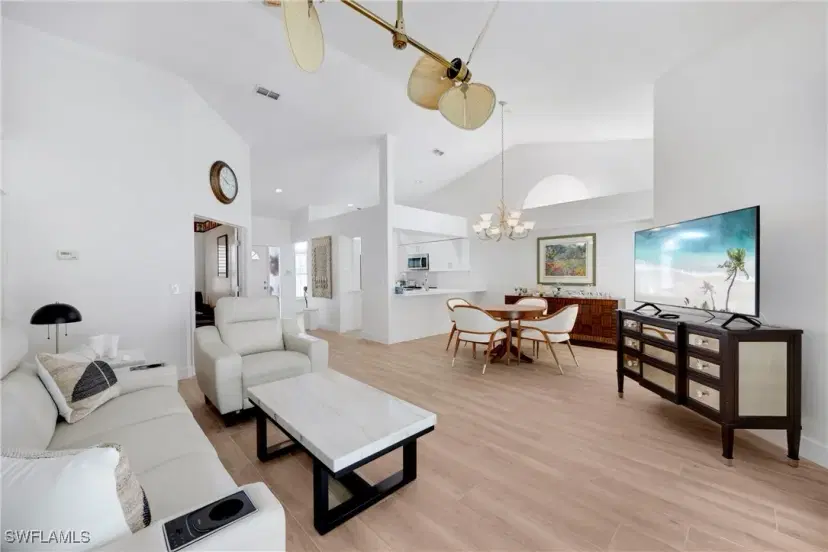 Picture of 16252 Kelly Woods Dr, Fort Myers FL 33908