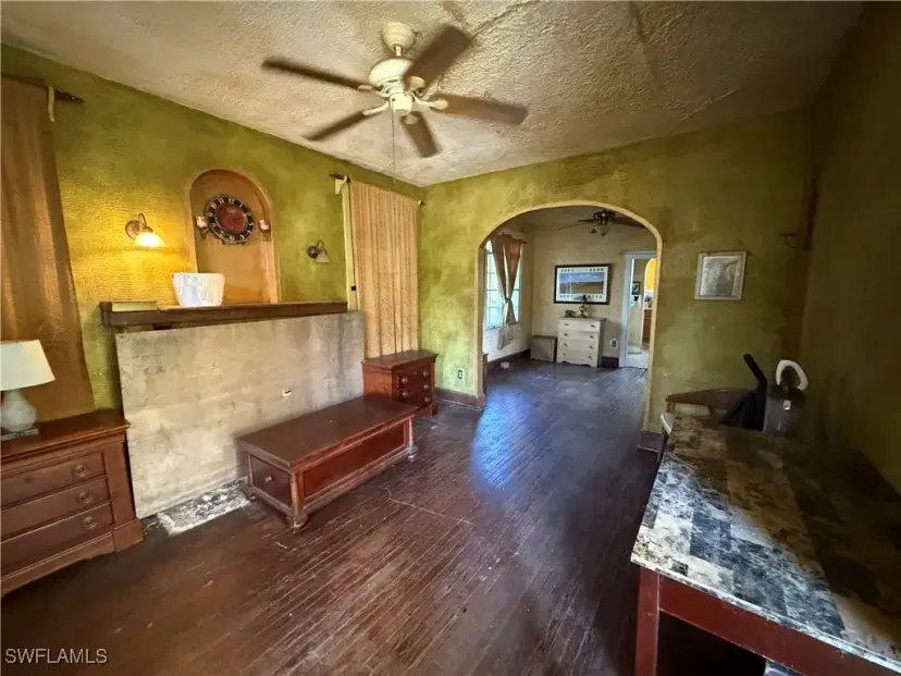 Picture of 2223 Katherine St, Fort Myers FL 33901