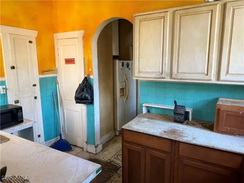 Picture of 2223 Katherine St, Fort Myers FL 33901