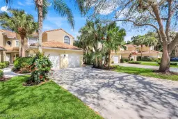 Picture of 77 Silver Oaks Cir 8-104, Naples, FL 34119