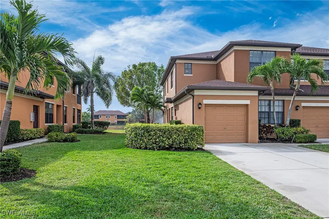 Picture of 3791 Pino Vista Way 201, Estero, FL 33928