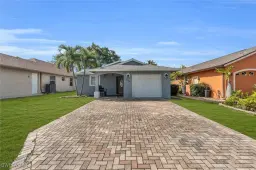 Picture of 826 109Th Ave N, Naples, FL 34108