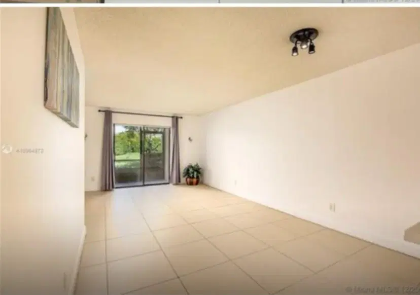 Picture of 15801 W Waterside Cir 105, Sunrise FL 33326