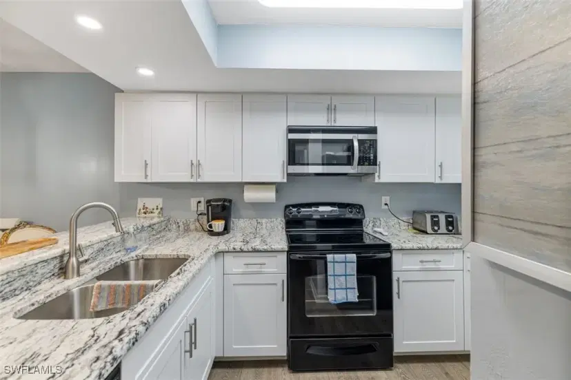 Picture of 13193 Whitehaven Ln 1701, Fort Myers FL 33966