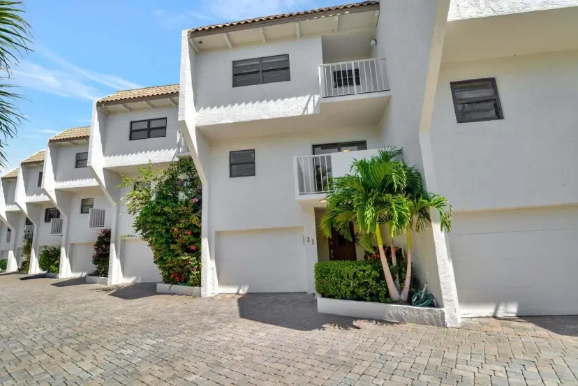Picture of 1222 Hillsboro Mile 11, Hillsboro Beach FL 33062