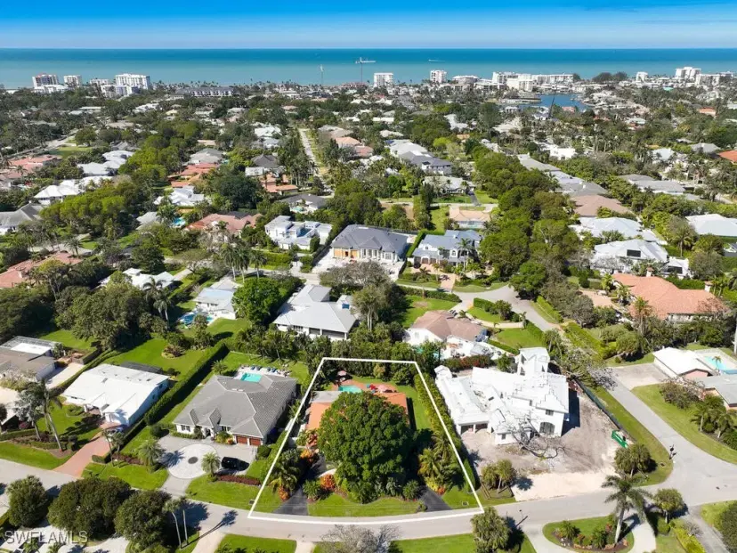 Picture of 1541 Mandarin Rd, Naples FL 34102