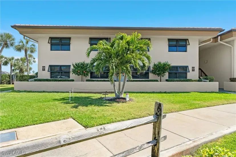 Picture of 579 Seaview Ct C2, Marco Island FL 34145