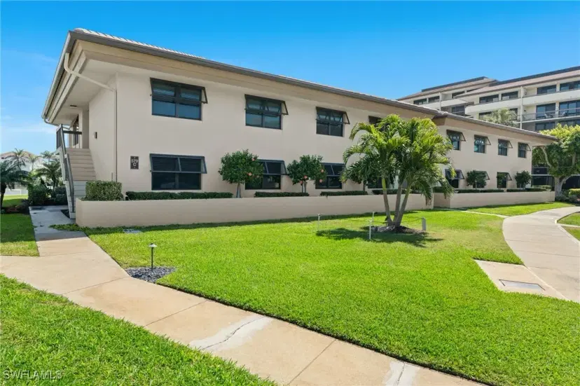 Picture of 579 Seaview Ct C2, Marco Island FL 34145