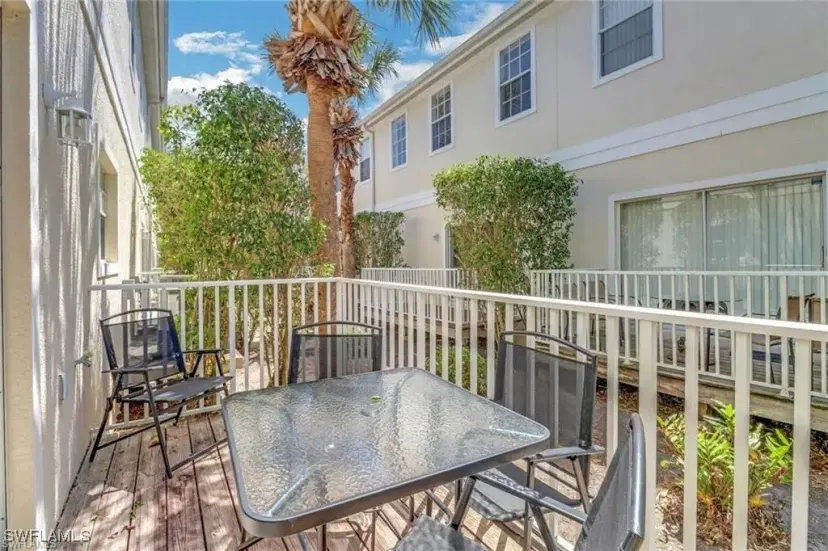 Picture of 3280 Lindsey Ln 7, Naples FL 34109