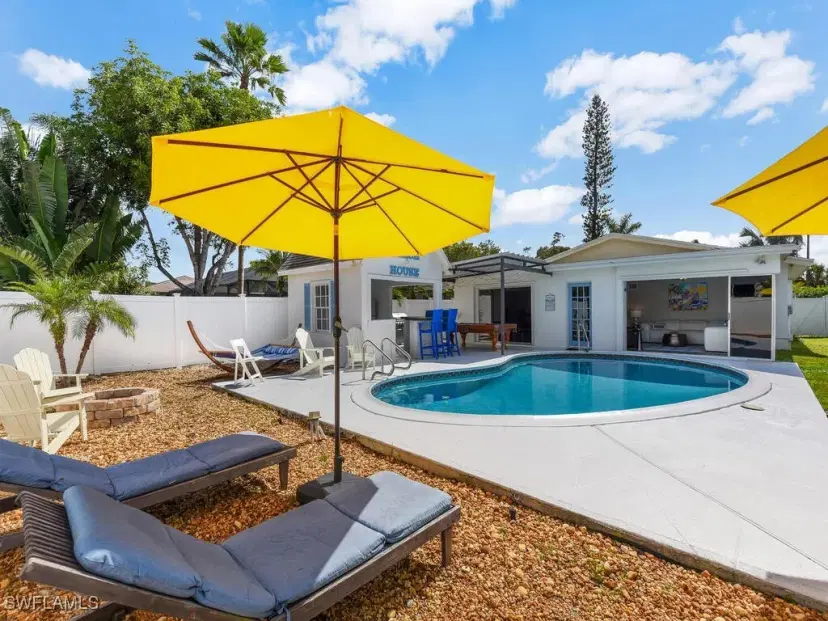 Picture of 839 100Th Ave N, Naples FL 34108