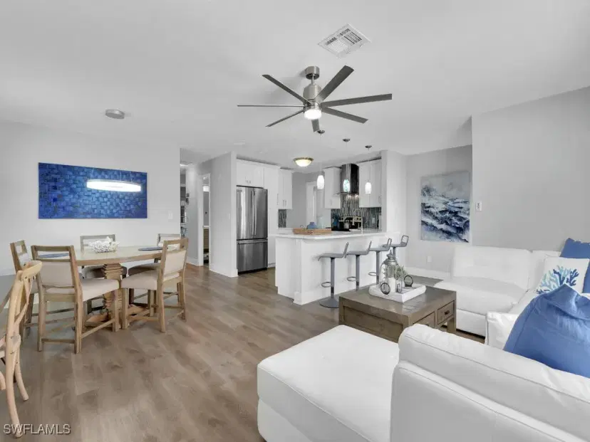 Picture of 839 100Th Ave N, Naples FL 34108